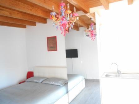 Direttamente Al Lago Apartments มาโรเน ภายนอก รูปภาพ